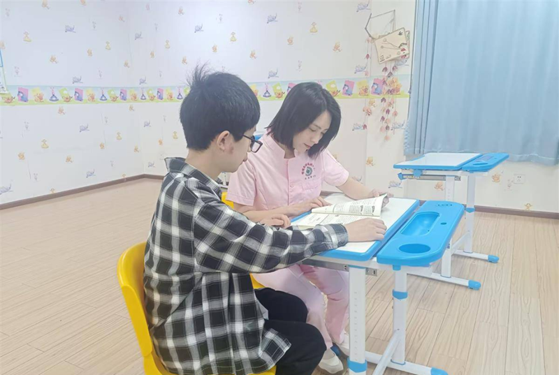 <a href="./xwzx/mzdt/202602/t20260213_750897.html">2025年度“荆楚最美民政人” | 用爱点亮希望，用心守护成长——记鄂州市儿童福利院“爱心妈妈”郑细金</a>